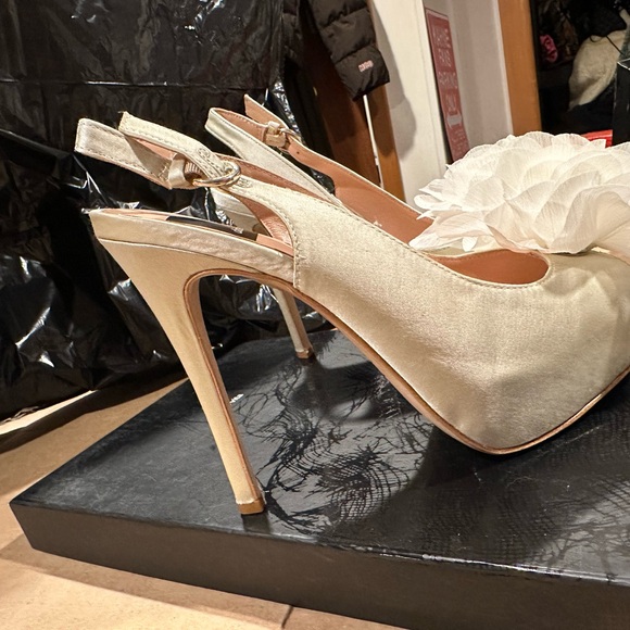 Dolce Vita heels - Picture 3 of 5